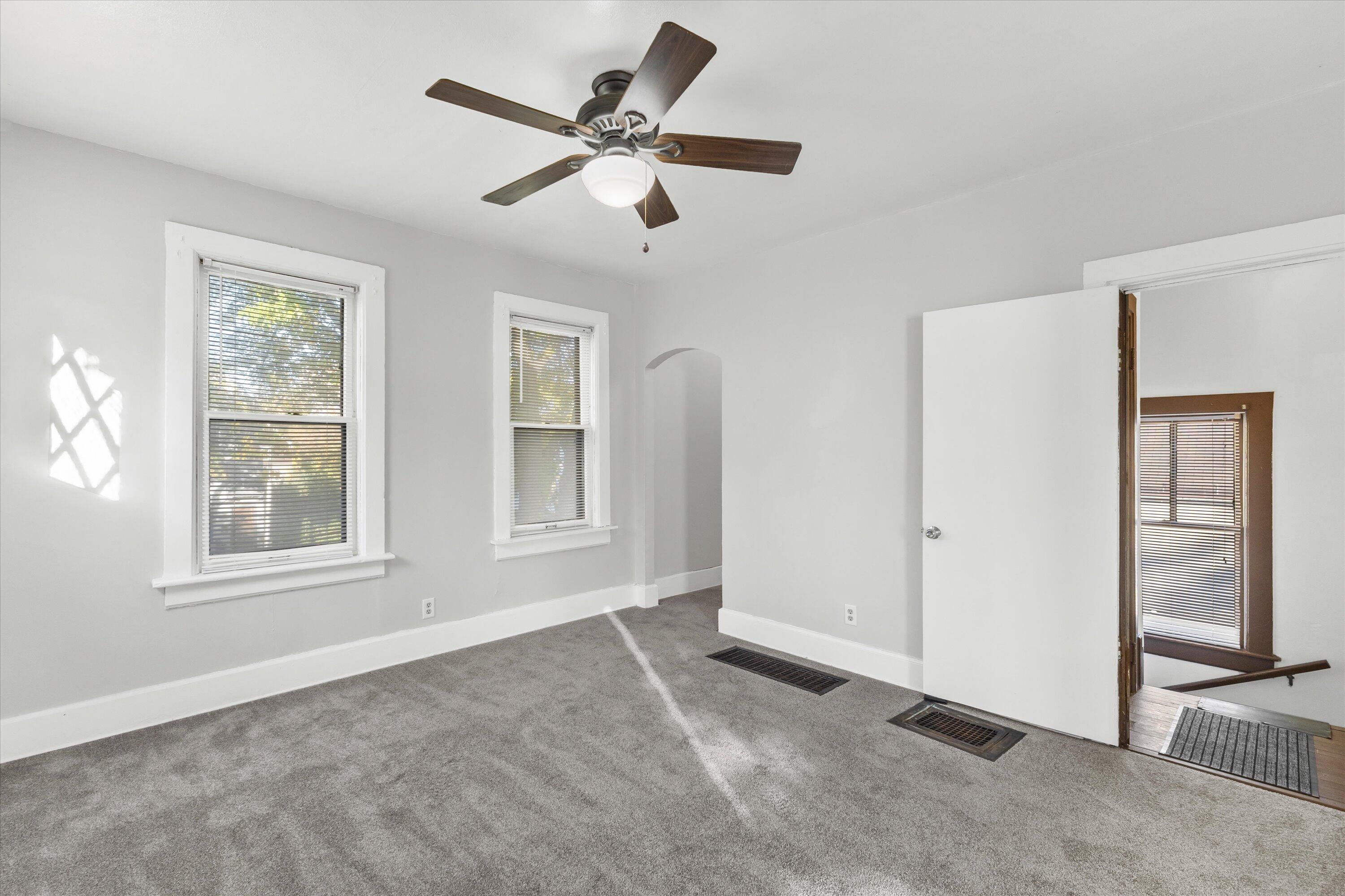 1222 North 26th Street, Unit 1224 Milwaukee, WI 53205 - Photo 19 of 44 Living Room Upper Unit