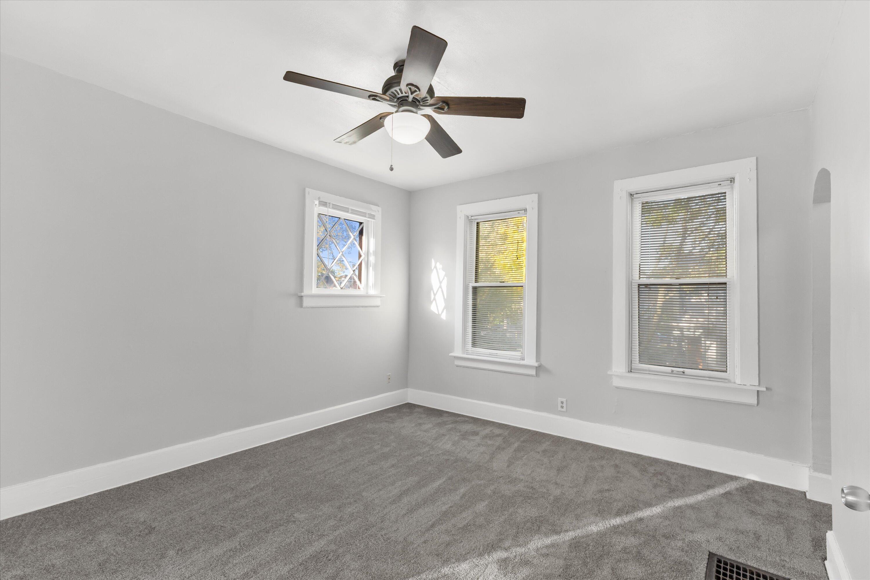1222 North 26th Street, Unit 1224 Milwaukee, WI 53205 - Photo 23 of 44 Living Room Upper Unit