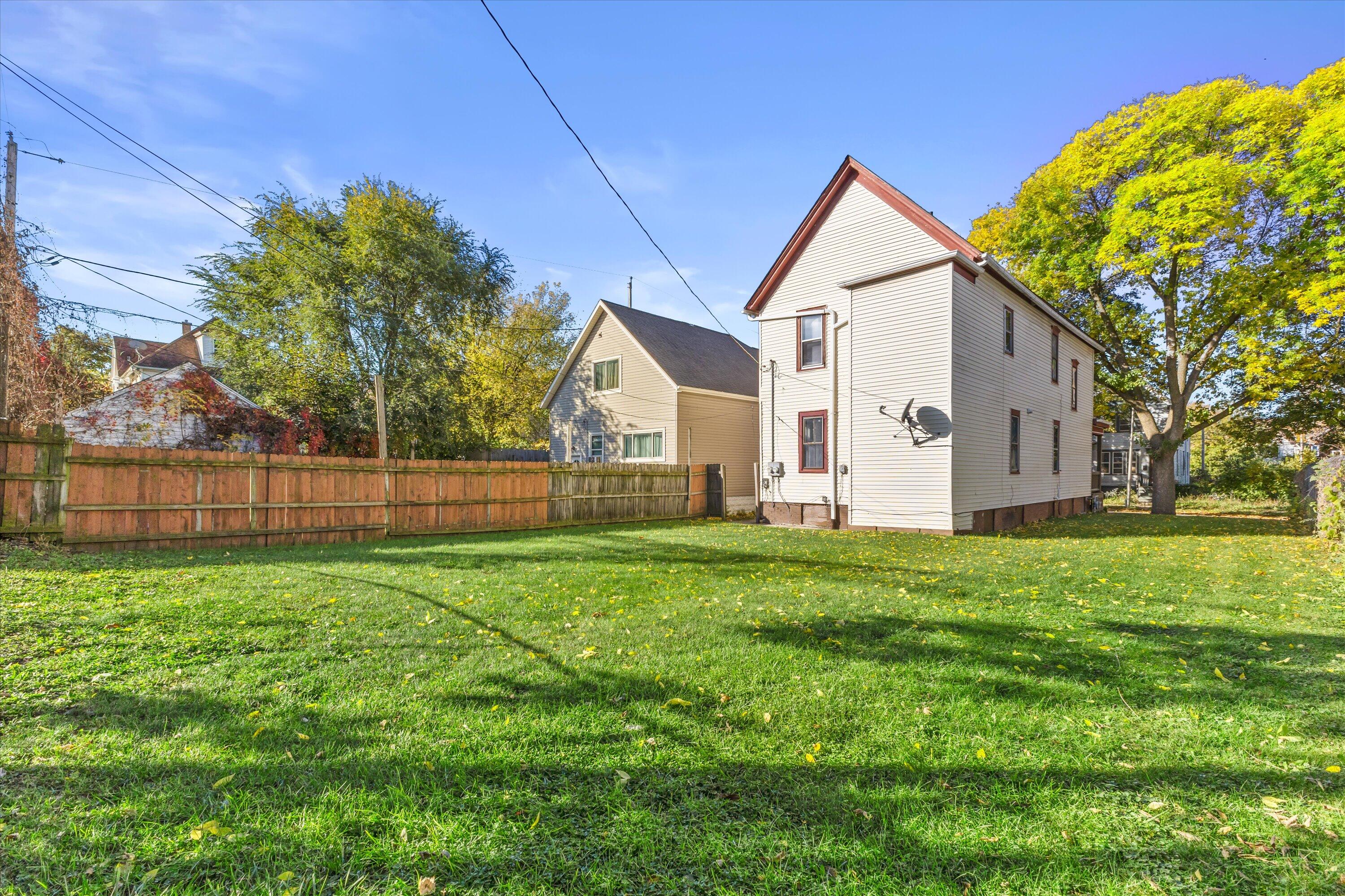 1222 North 26th Street, Unit 1224 Milwaukee, WI 53205 - Photo 40 of 44 Backyard
