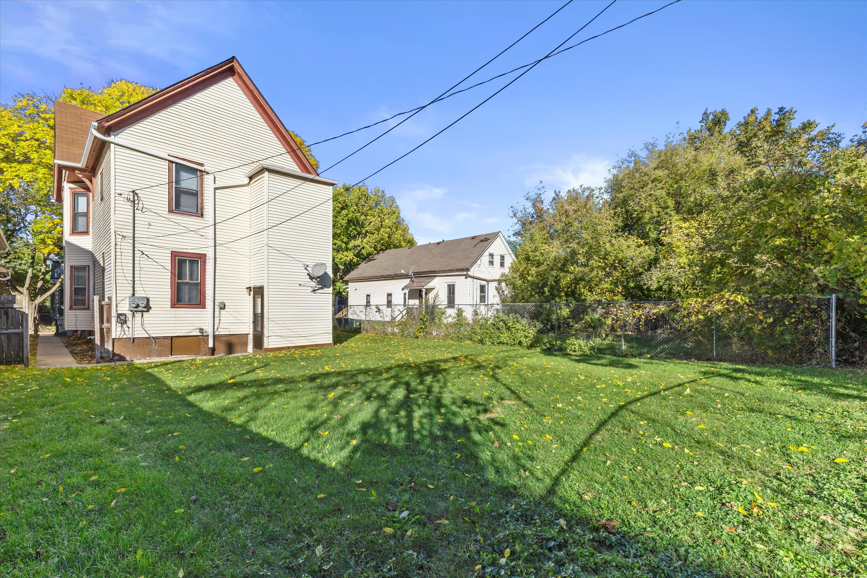 1222 North 26th Street, Unit 1224 Milwaukee, WI 53205 - Photo 41 of 44 Backyard