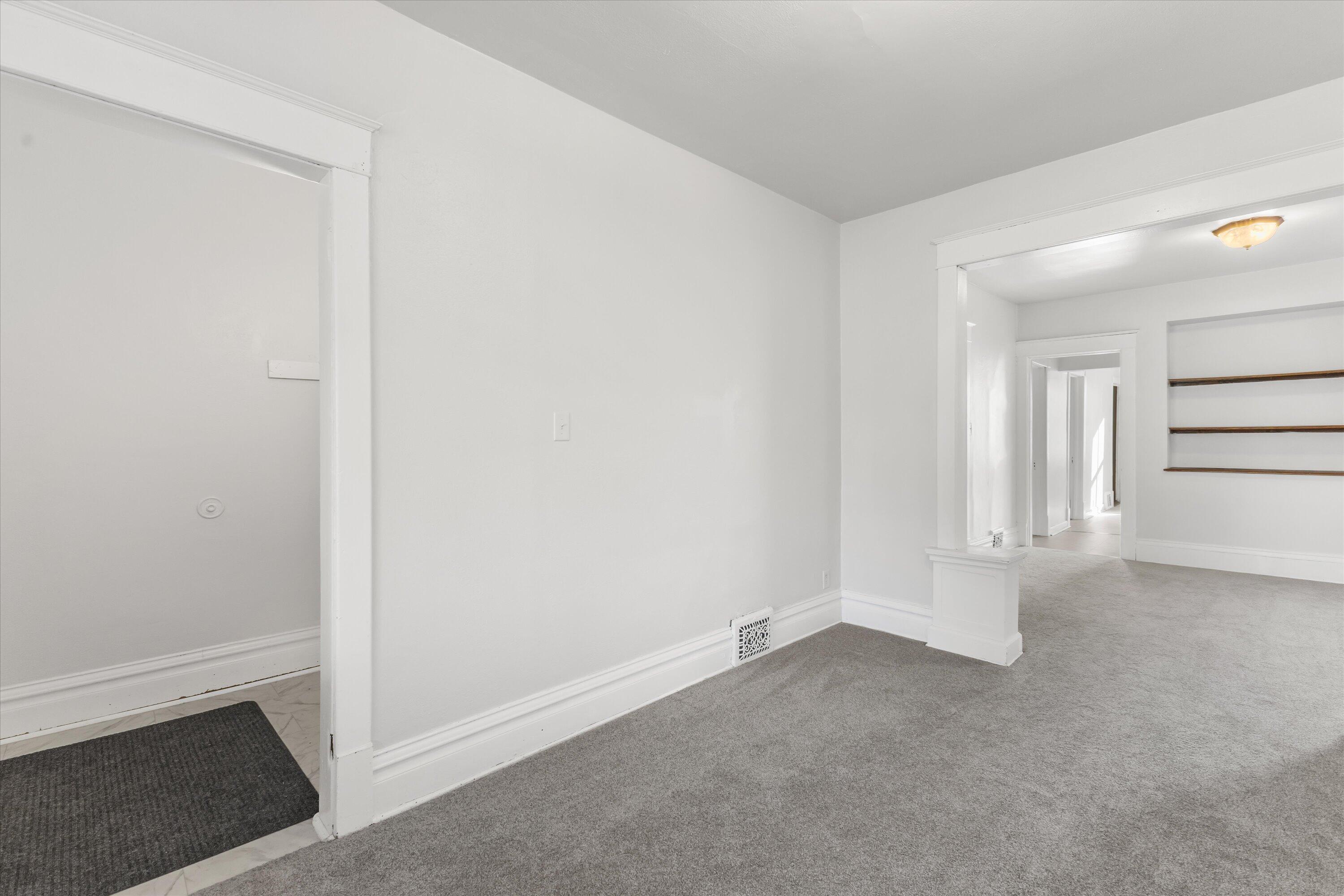 1222 North 26th Street, Unit 1224 Milwaukee, WI 53205 - Photo 5 of 44 Entry Lower Unit