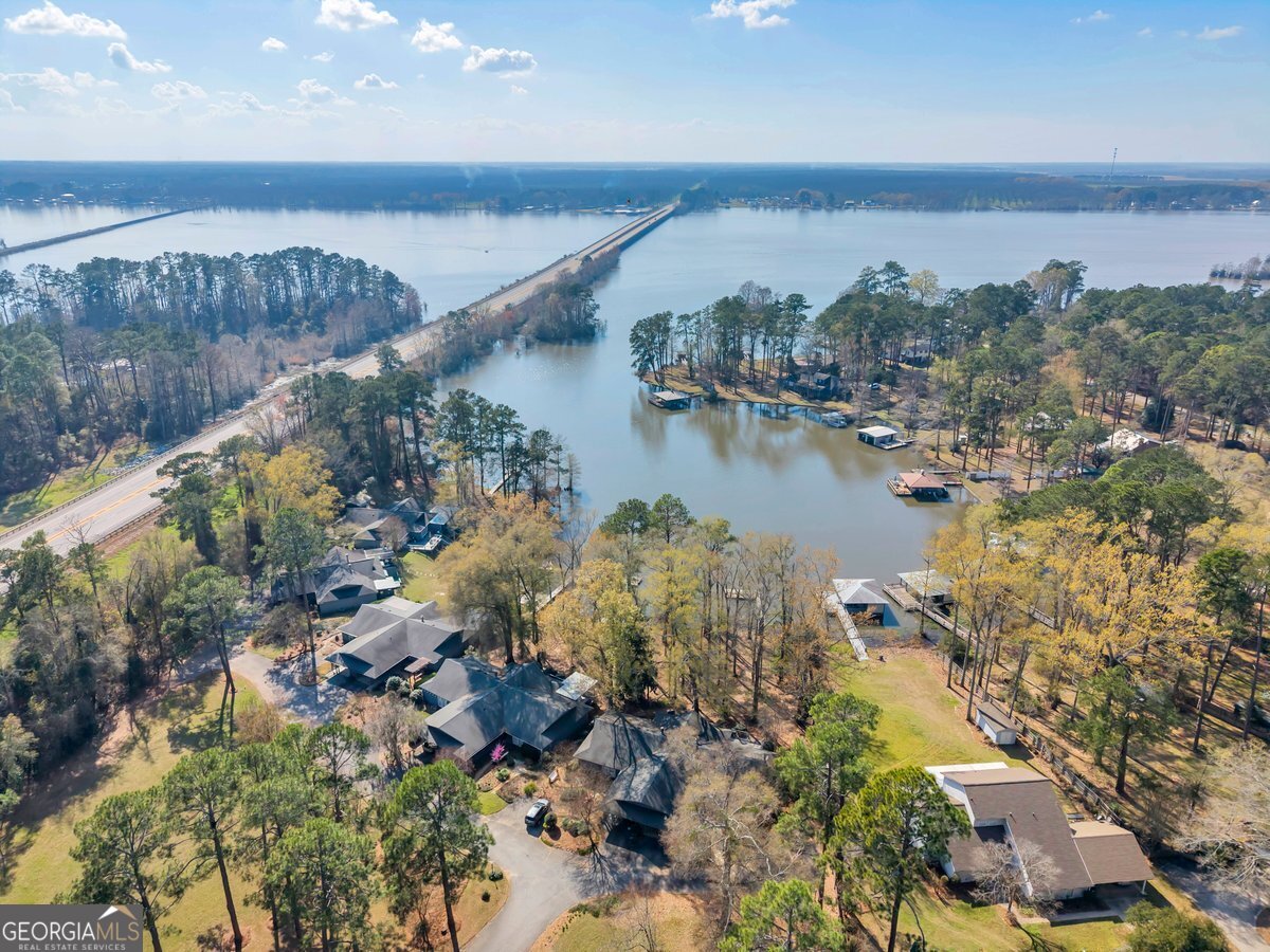 254 Valhalla Road South, Unit F Cordele, GA 31015 - Photo 35 of 41 a view of a city and lake view