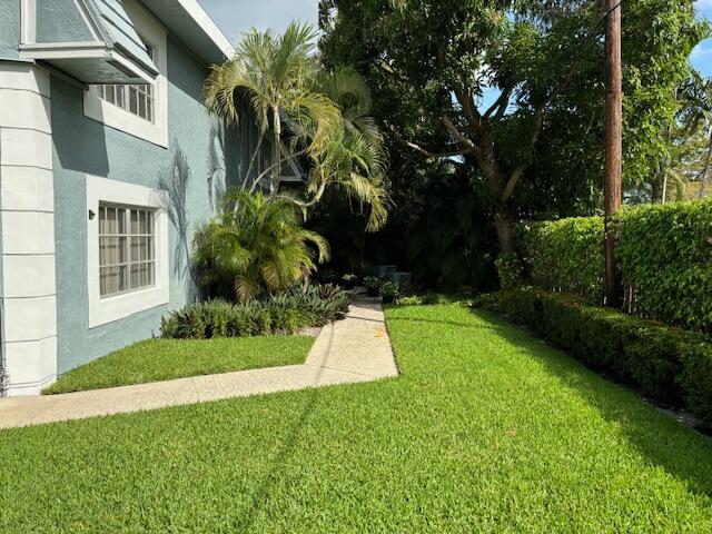 422 Southwest 9th Street, Unit 6 Boca Raton, FL 33432 - Photo 3 of 6 IMG_1607