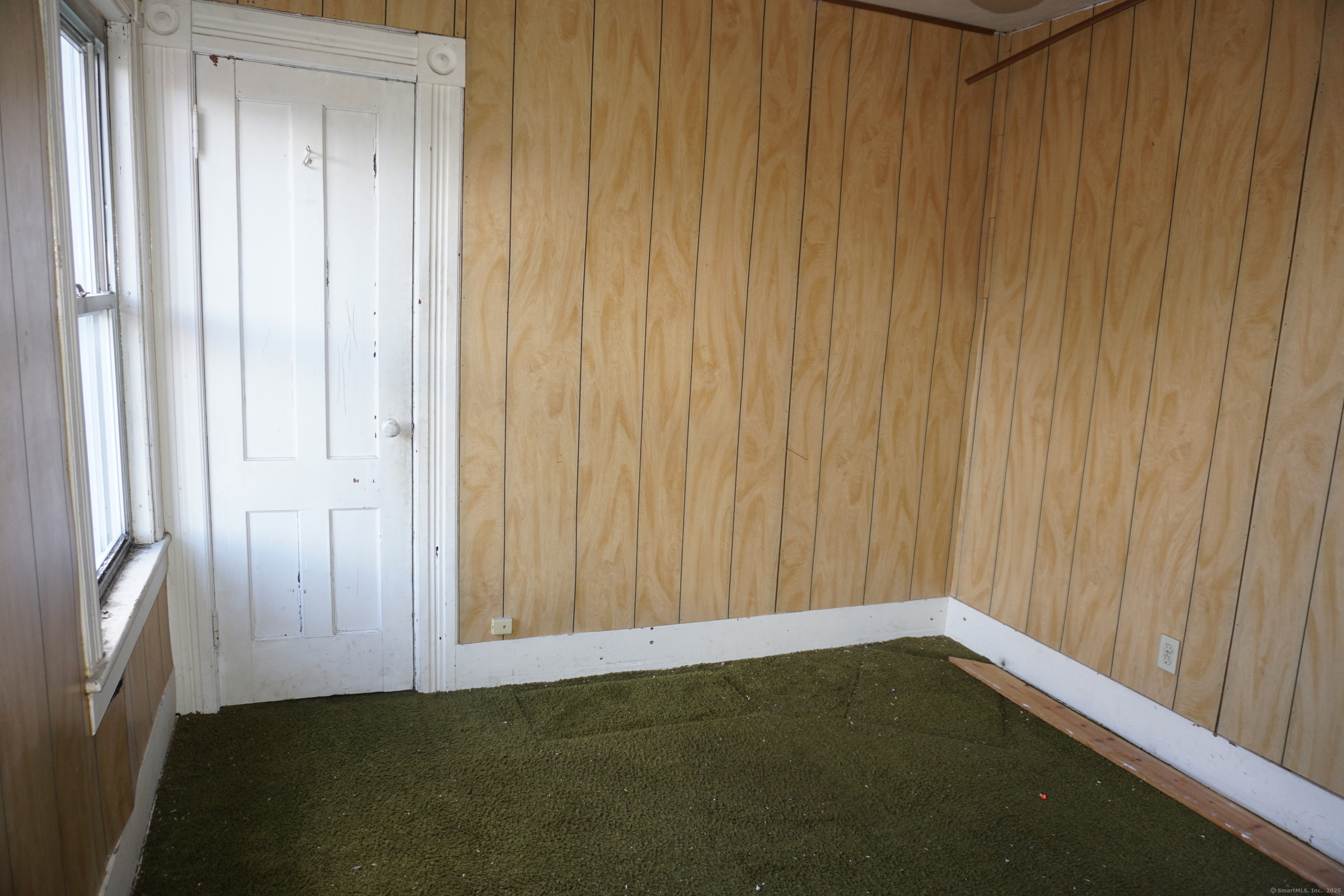 327 Orange Street Springfield, MA 01108 - Photo 19 of 32 a view of wooden floor