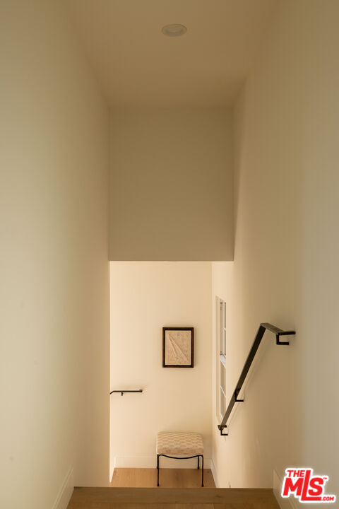 1016 Manzanita Street Los Angeles, CA 90029 - Photo 19 of 35 a picture of door