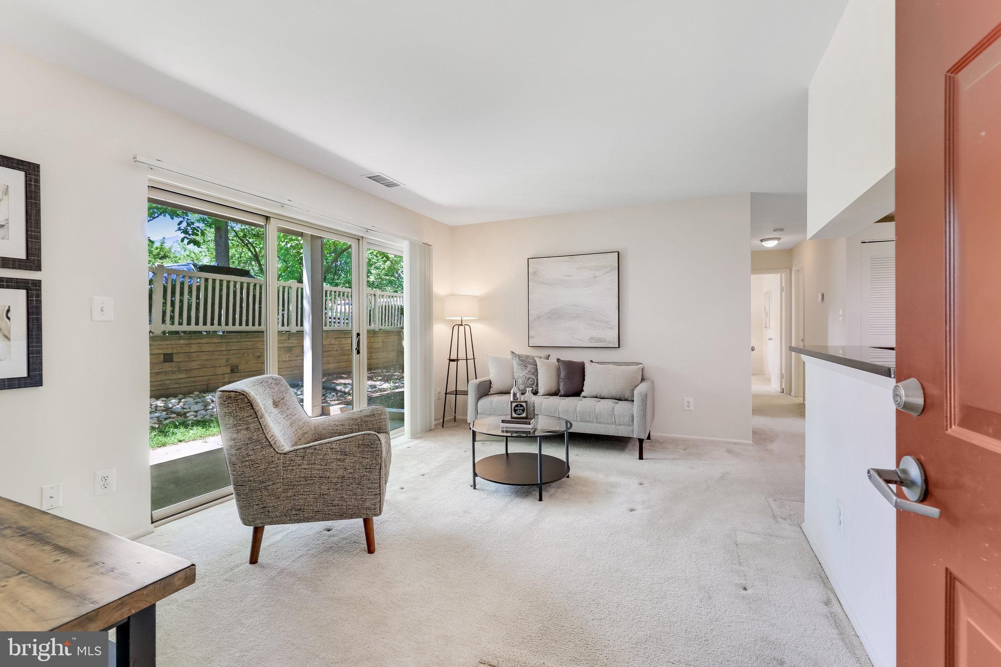 11655 Chesterfield Court Reston, VA 20190 - Photo 3 of 41 Gallery Image 3
