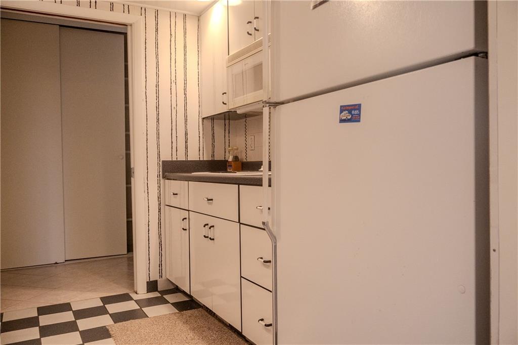 5600 Munhall Road, Unit 901 Pittsburgh, PA 15217 - Photo 5 of 38 Gallery Image 5