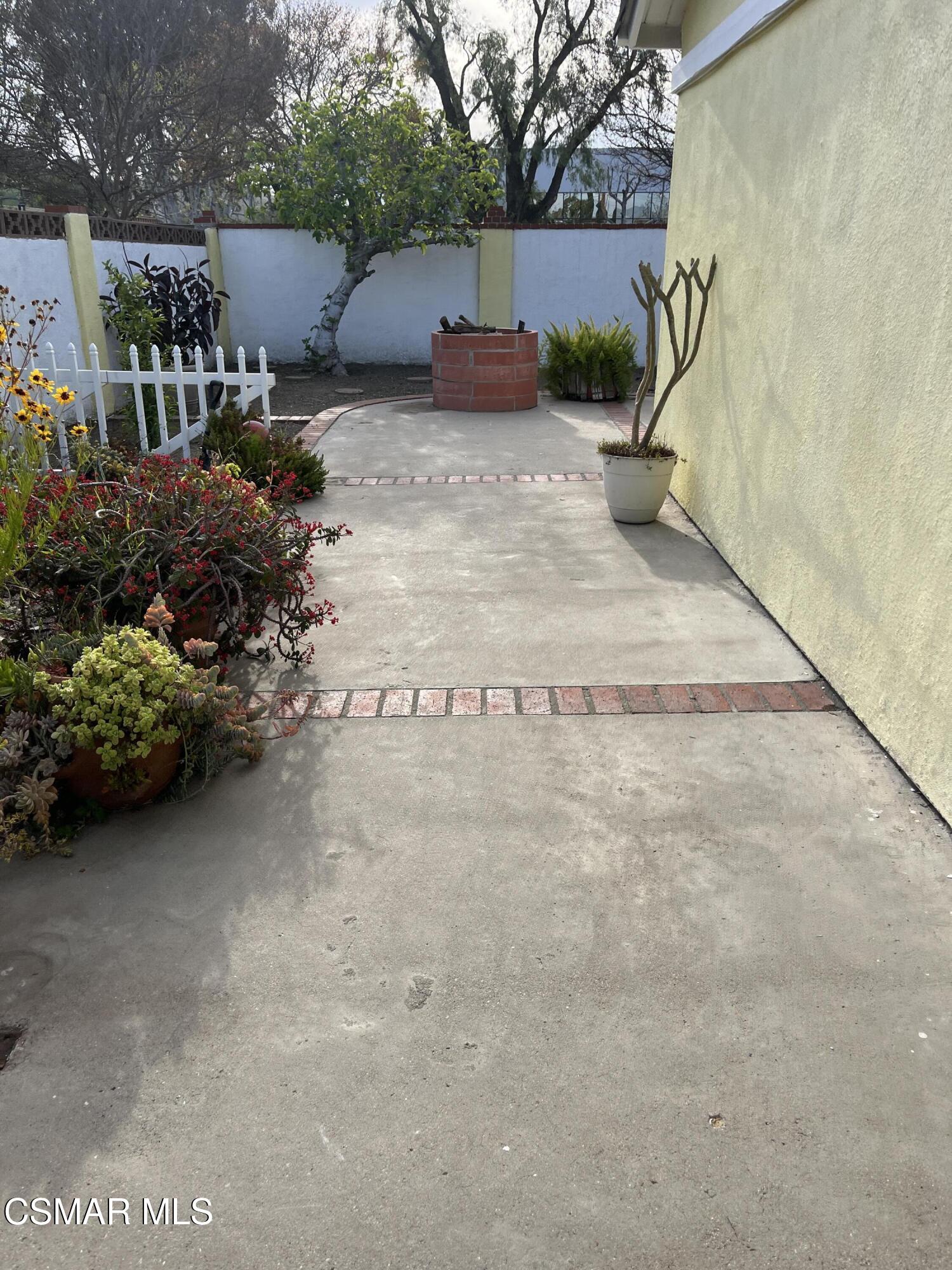 2161 Lysander Avenue Simi Valley, CA 93065 - Photo 16 of 44 20250402_002319895_iOS