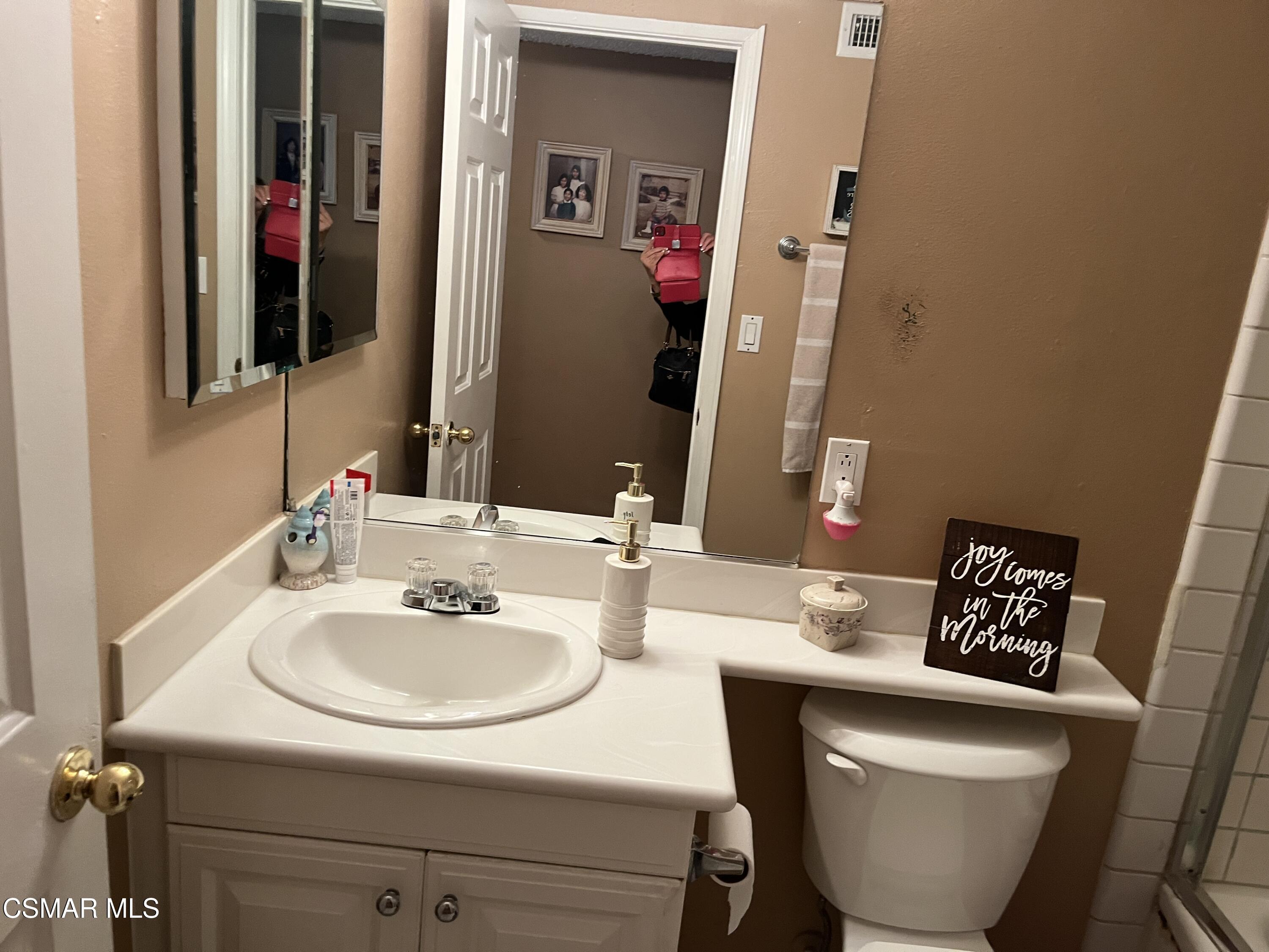 2161 Lysander Avenue Simi Valley, CA 93065 - Photo 30 of 44 IMG_8811