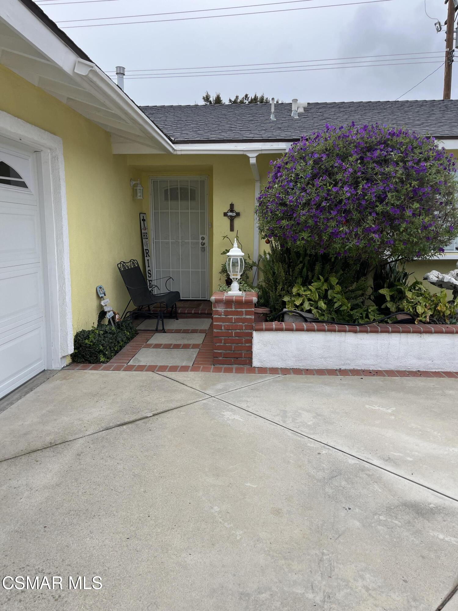 2161 Lysander Avenue Simi Valley, CA 93065 - Photo 3 of 44 20250330_220629023_iOS