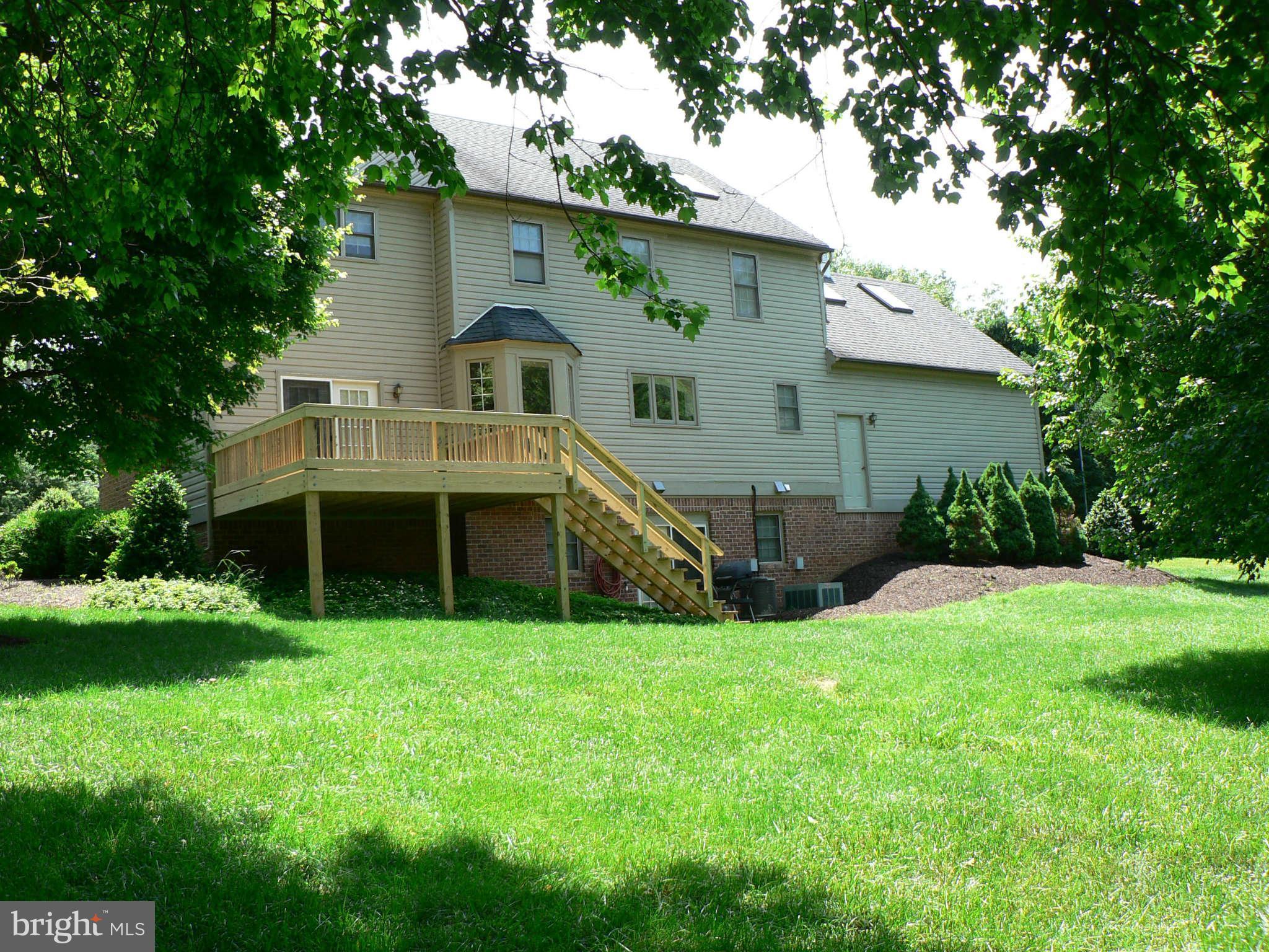 17608 Longdraft Road Gaithersburg, MD 20878 - Photo 2 of 30 Exterior (Rear)