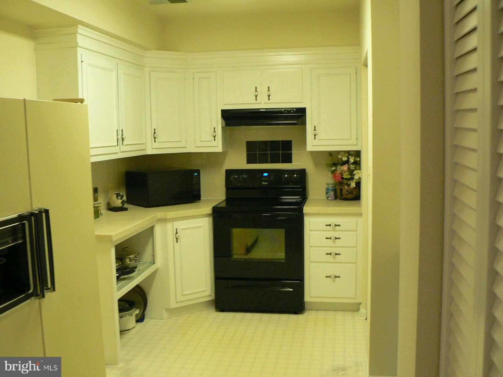 17608 Longdraft Road Gaithersburg, MD 20878 - Photo 23 of 30 Kitchen