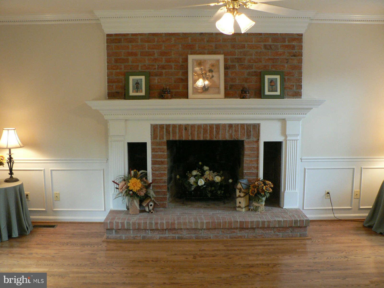 17608 Longdraft Road Gaithersburg, MD 20878 - Photo 8 of 30 Family Room