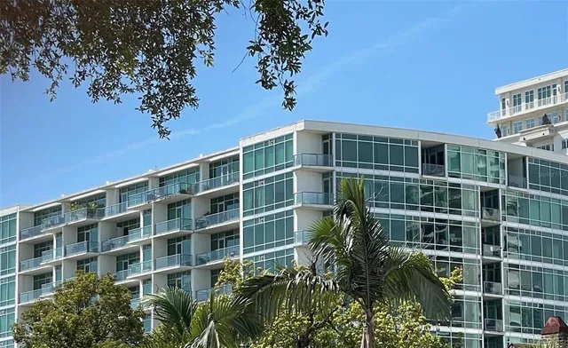 a view of a tall building