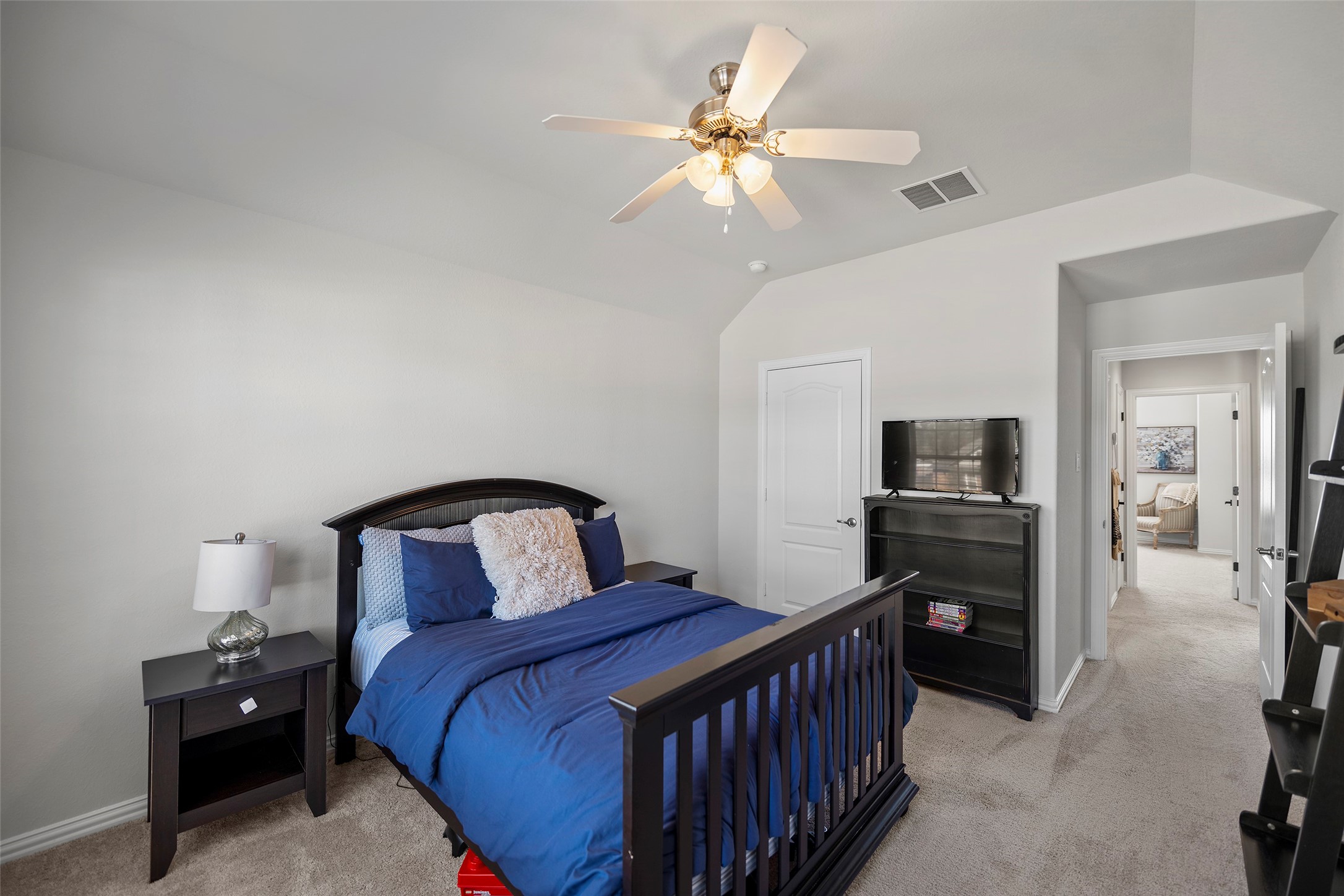 427 Shoreview Drive Conroe, TX 77303 - Photo 33 of 48 Bedroom 4