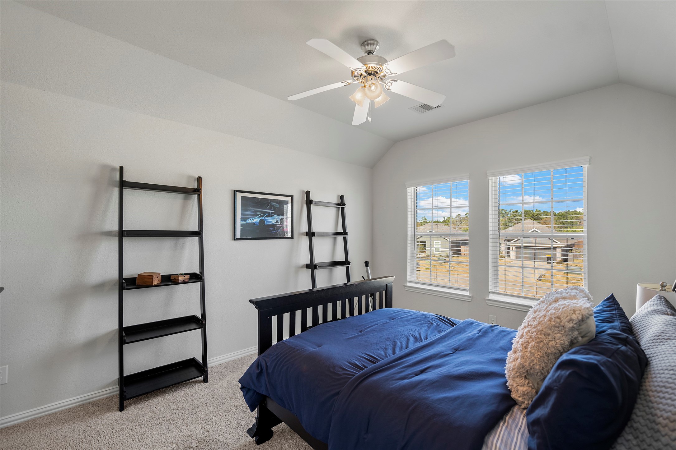 427 Shoreview Drive Conroe, TX 77303 - Photo 34 of 48 Bedroom 4
