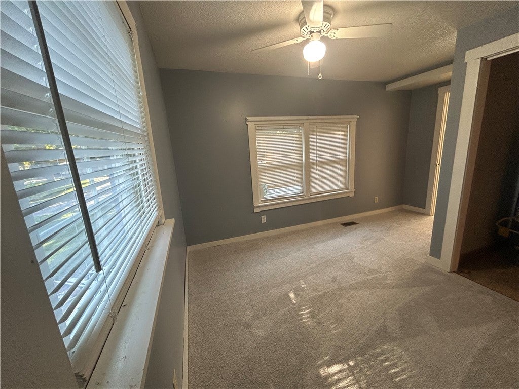 7686 Hendricks Lane Decatur, IL 62521 - Photo 12 of 28 Gallery Image 12