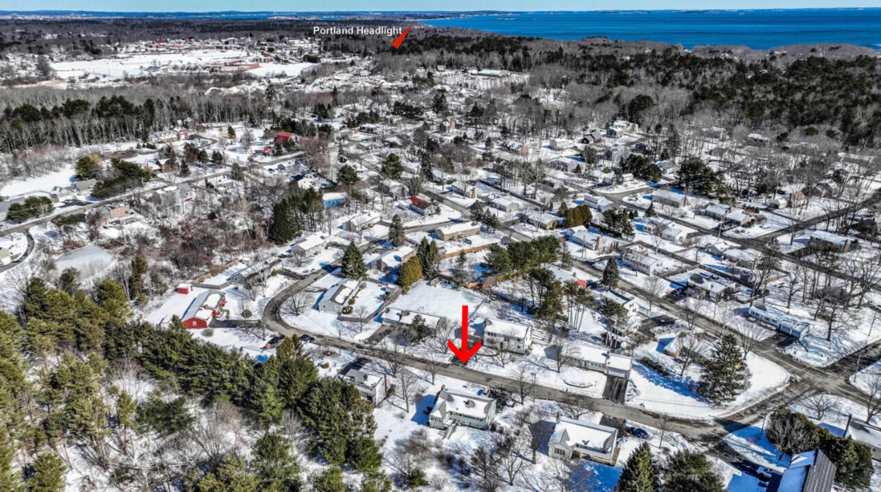 27 Vernon Road Cape Elizabeth, ME 04107 - Photo 3 of 45 42