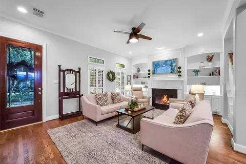 $625,000 | 3322 Memorial Crest Boulevard, Houston, TX 77007