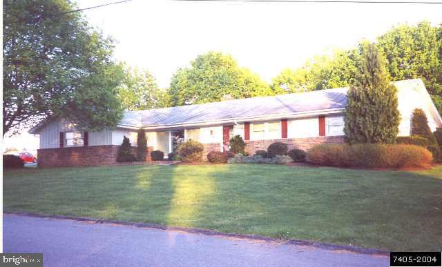 790 Hoffman Road York, PA 17403 - Photo 1 of 6 Gallery Image 1