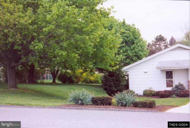 790 Hoffman Road York, PA 17403 - Photo 3 of 6 Gallery Image 3