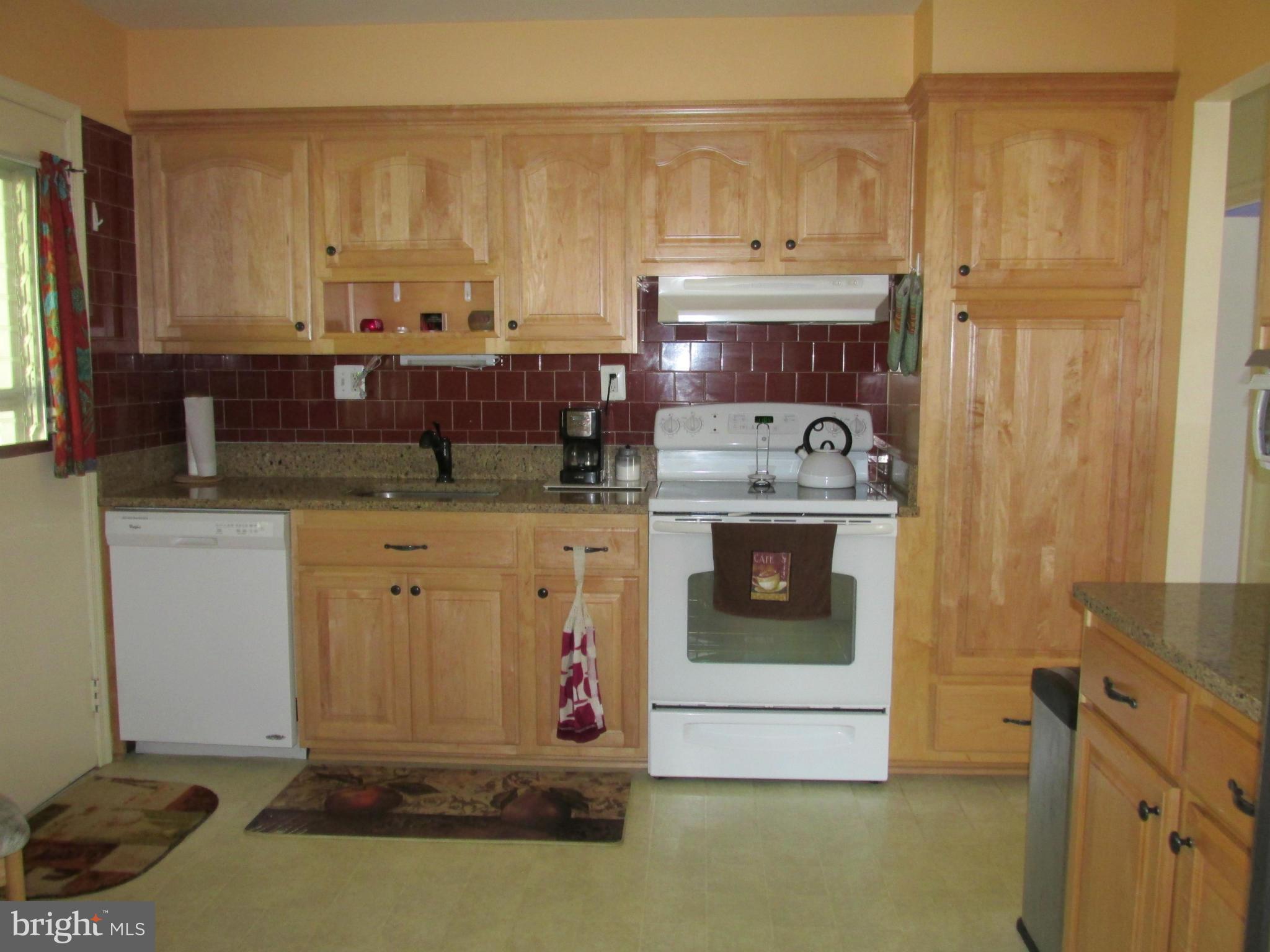 2304 Musgrove Road Silver Spring, MD 20904 - Photo 8 of 28 Kitchen