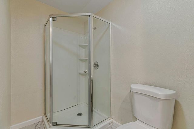 a view of entryway with washer and dryer
