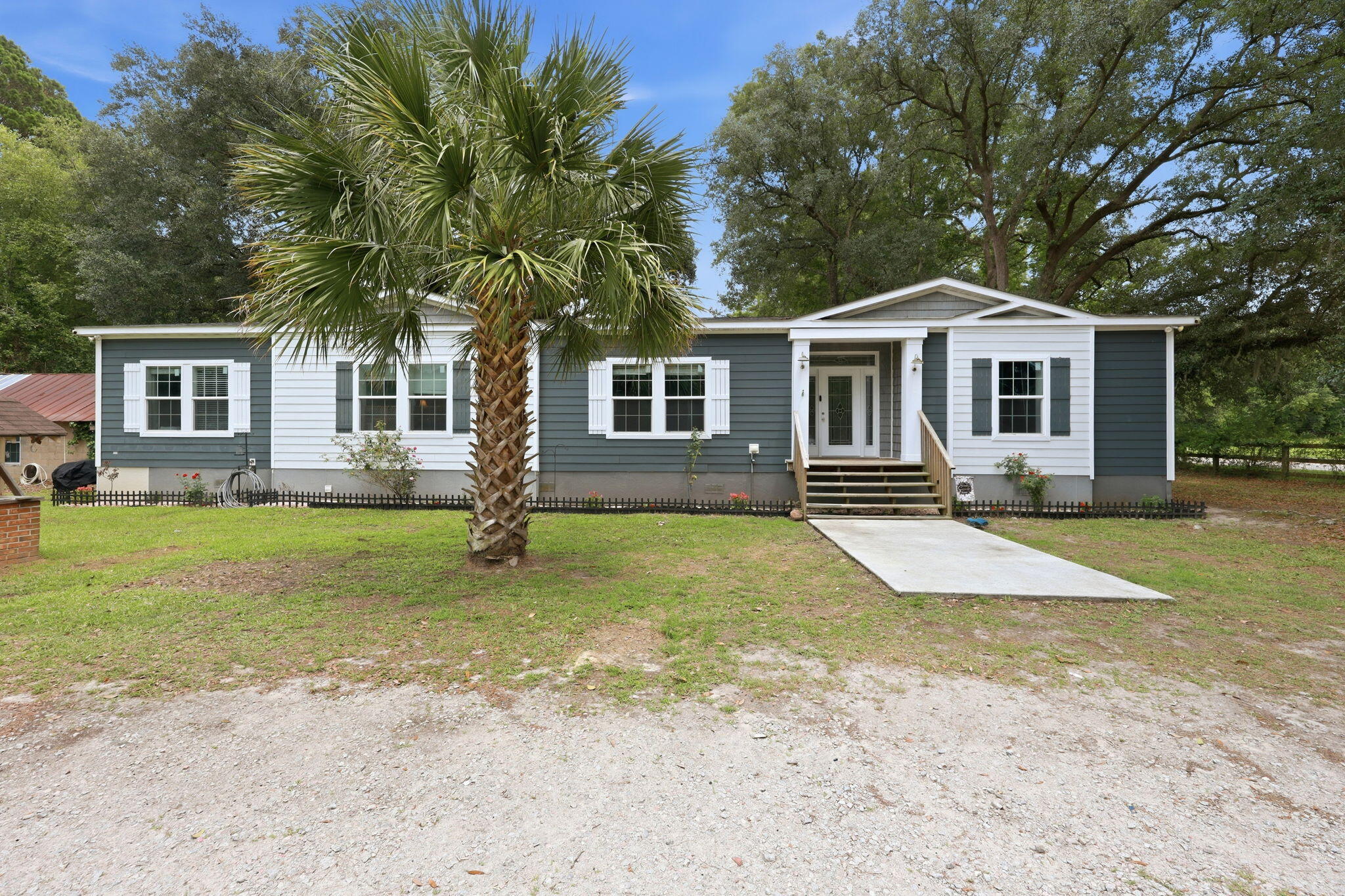 10806 Bell's Highway Ruffin, SC 29475 - Photo 1 of 48