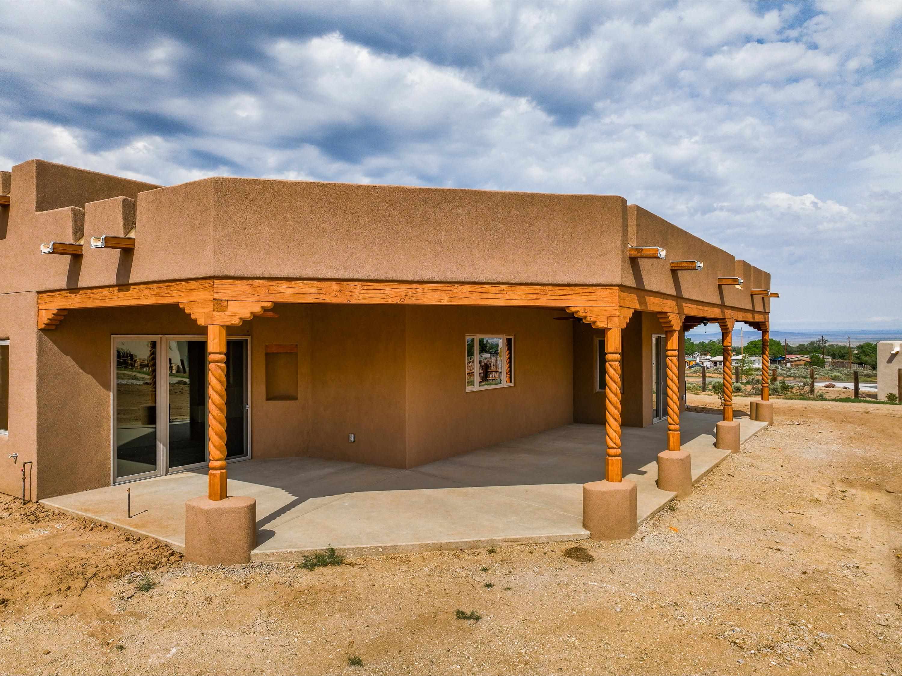 421 Este Es Road Taos, NM 87571 - Photo 28 of 30 Gallery Image 28