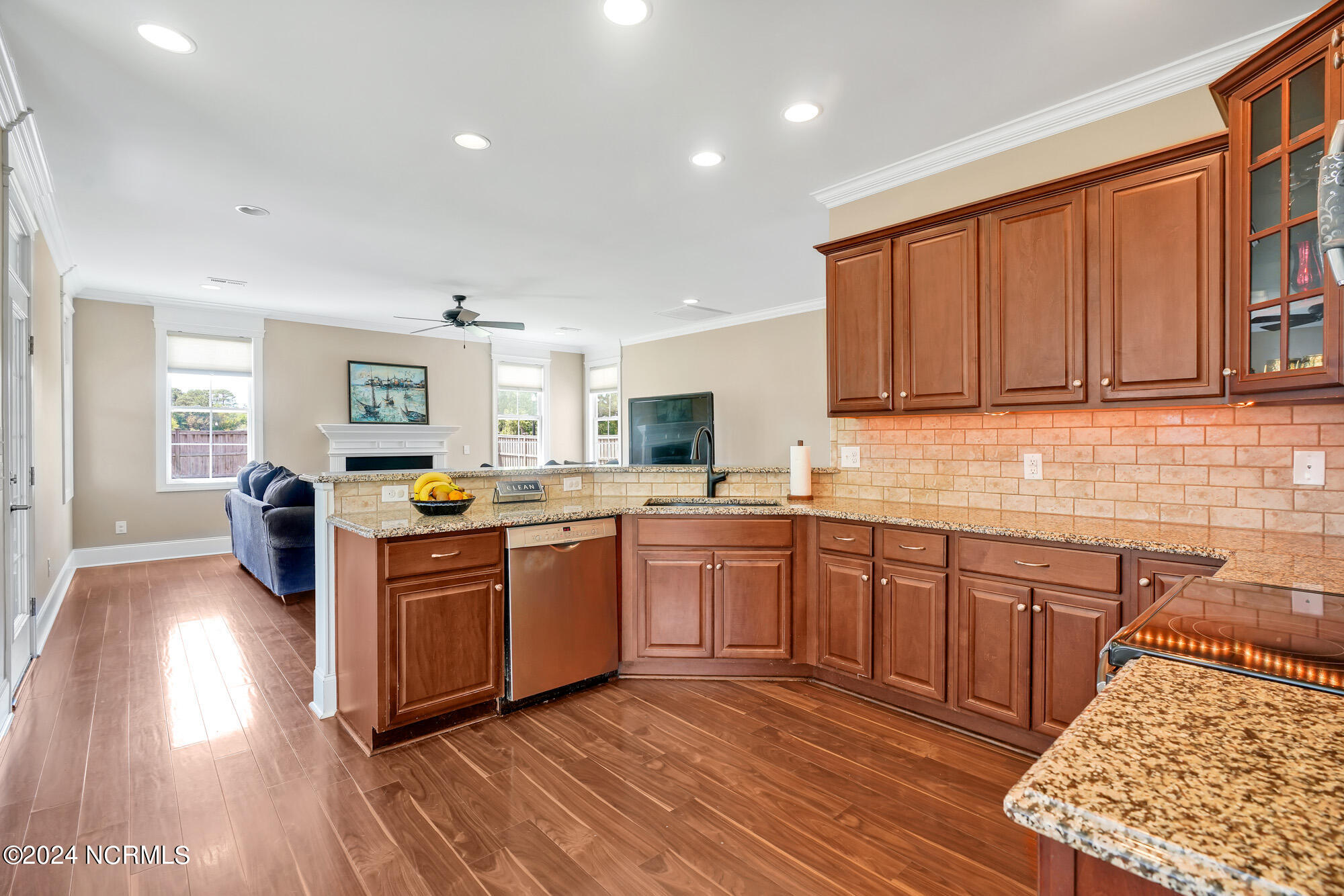 6147 Tarin Road Wilmington, NC 28409 - Photo 6 of 39 Kitchen