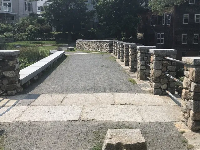 $1,700 | 25 1/2 King Street, Unit 1, Rockport, MA 01966