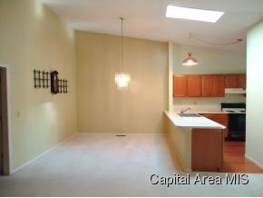 2007 Clara Mae Court Springfield, IL 62711 - Photo 4 of 9
