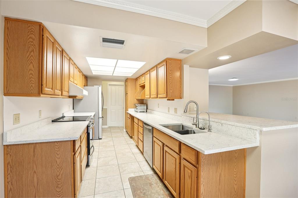 5706 Durant Road Dover, FL 33527 - Photo 17 of 41