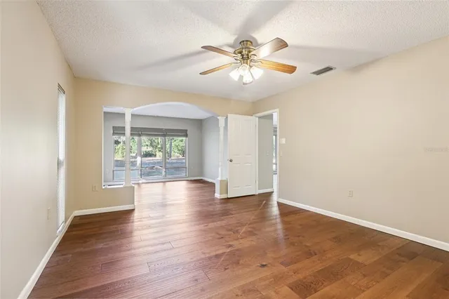 $2,800 | 5706 Durant Road, Dover, FL 33527