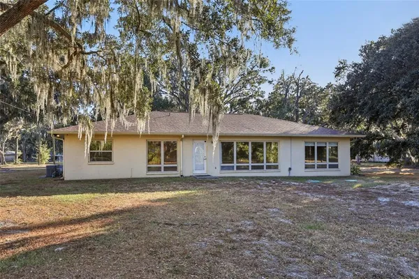 $2,700 | 5706 Durant Road, Dover, FL 33527