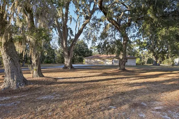 $2,700 | 5706 Durant Road, Dover, FL 33527