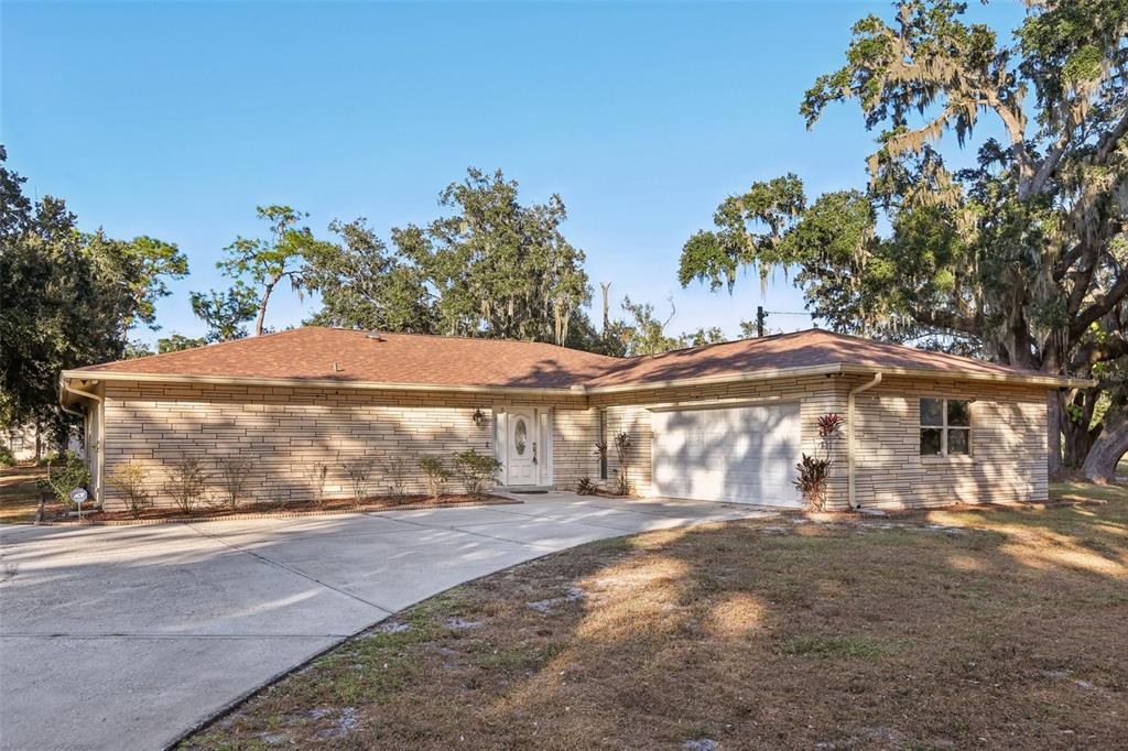 5706 Durant Road Dover, FL 33527 - Photo 7 of 41