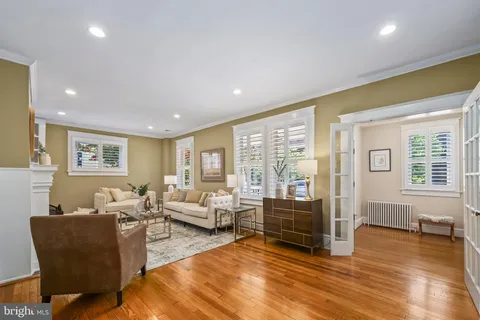 $1,575,000 | 605 Johnston Place, Alexandria, VA 22301