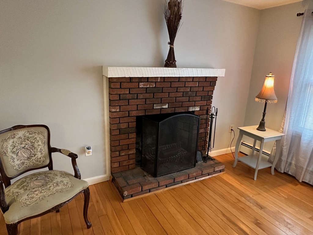590 Flat Hill Road Lunenburg, MA 01462 - Photo 5 of 28 Gallery Image 5