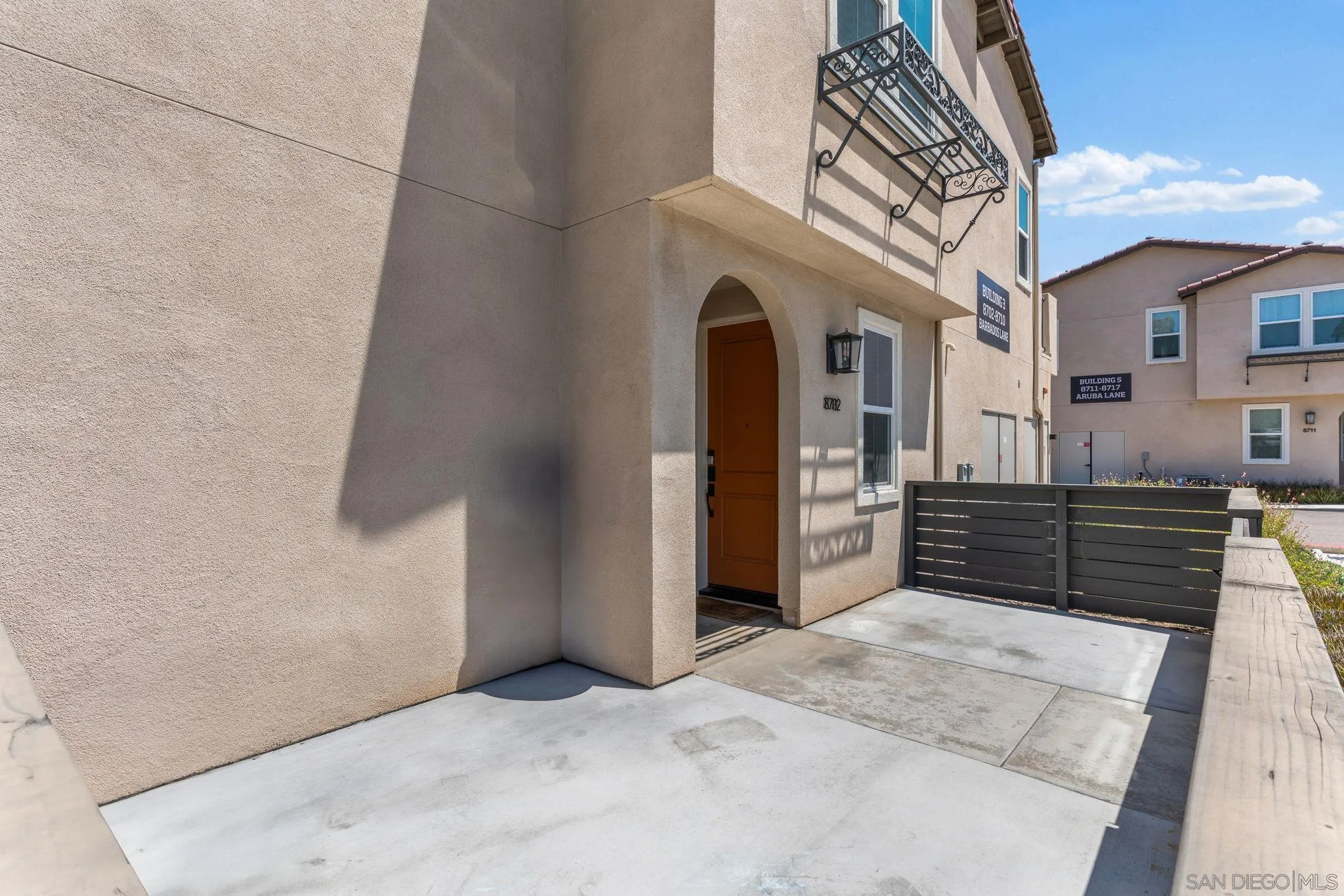 8702 Barbados Lane Santee, CA 92071 - Photo 4 of 39 a view of a hallway with closet