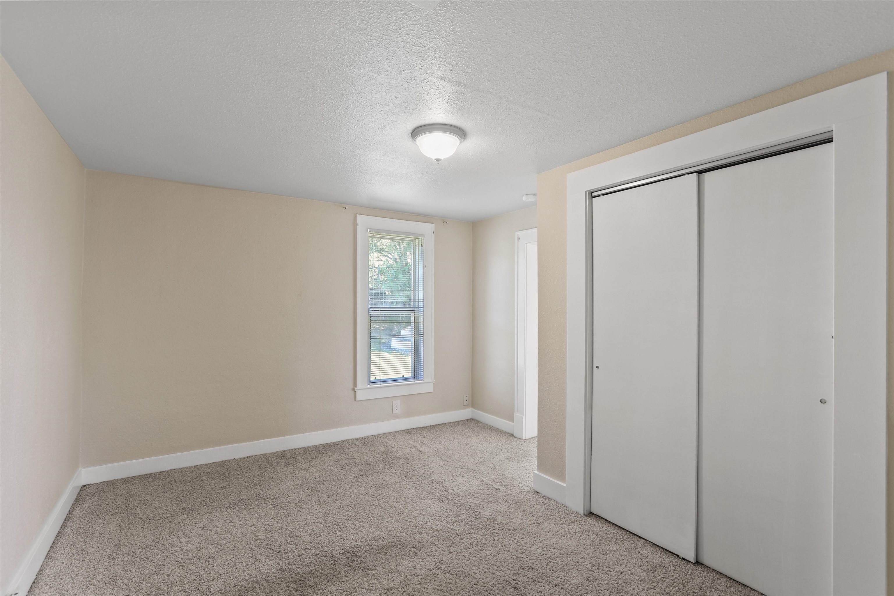 2030 North Perry Street Spokane, WA 99207 - Photo 4 of 20