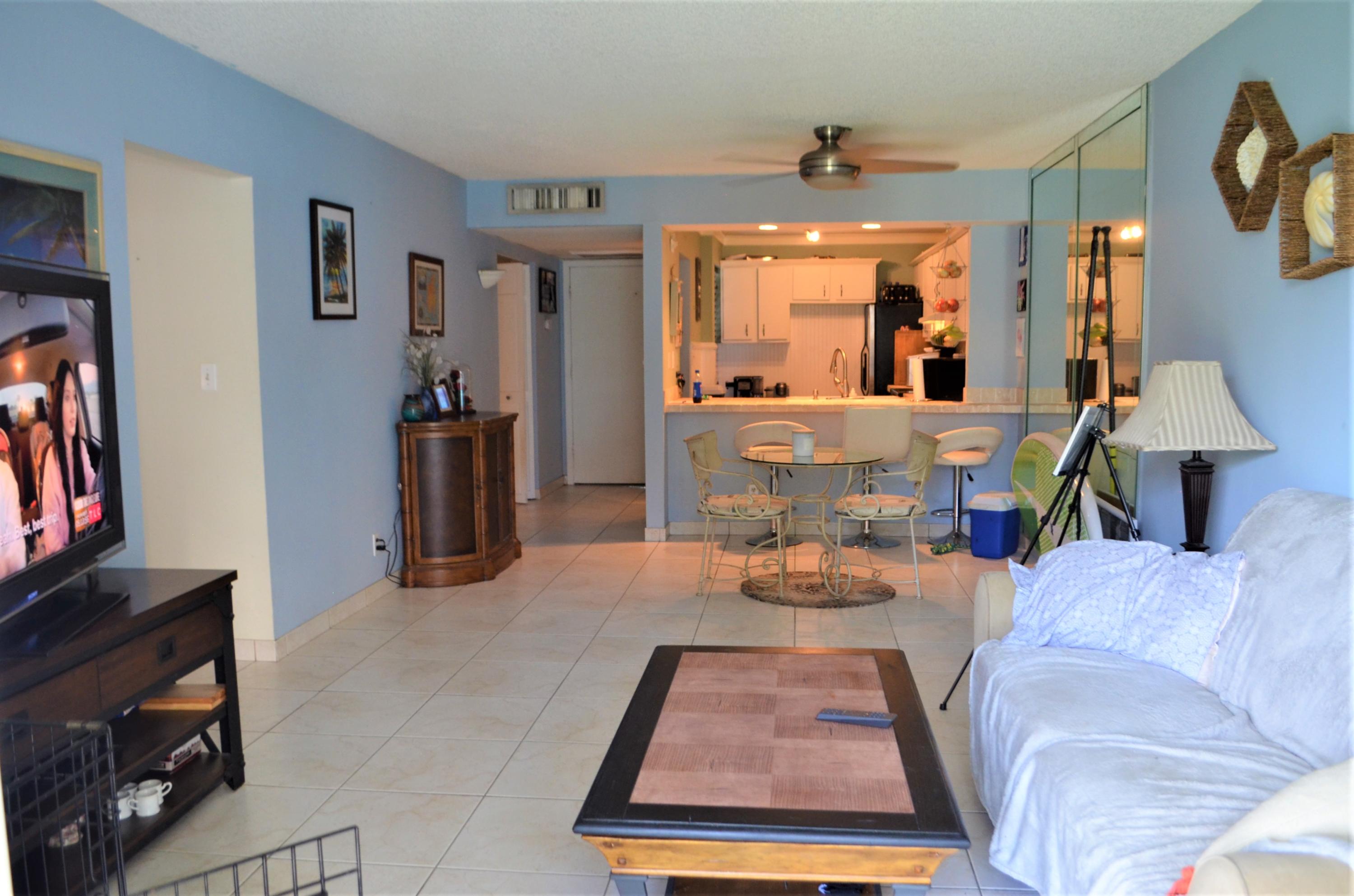 2 East Royal Palm Road, Unit 1040 Boca Raton, FL 33432 - Photo 11 of 30 Living & Dining