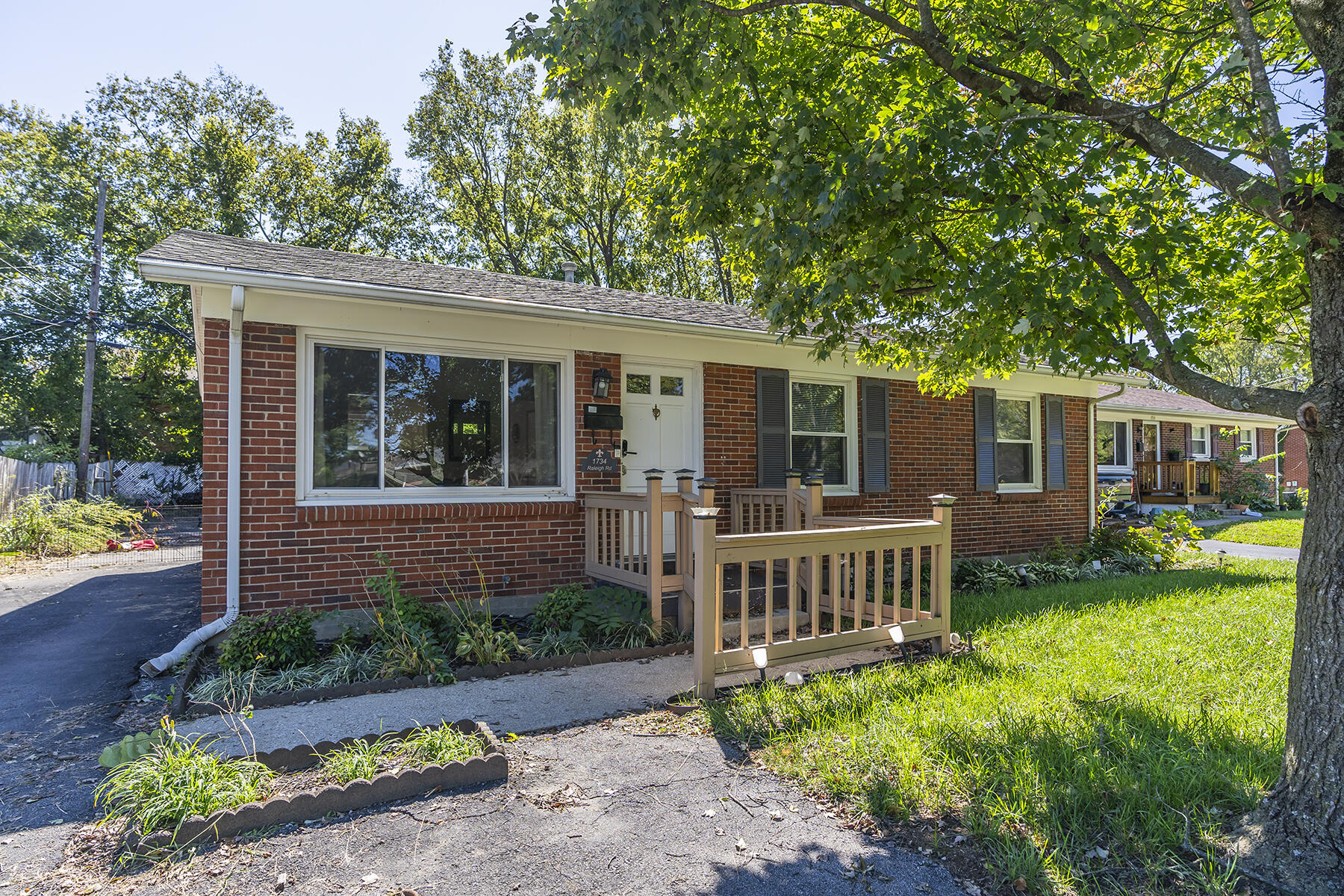 1734 Raleigh Road Lexington, KY 40505 - Photo 22 of 23 1734raleigh03 copy