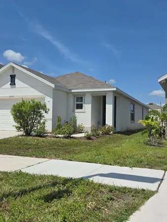 $1,900 | 17007 Blister Wing Drive, Wimauma, FL 33598