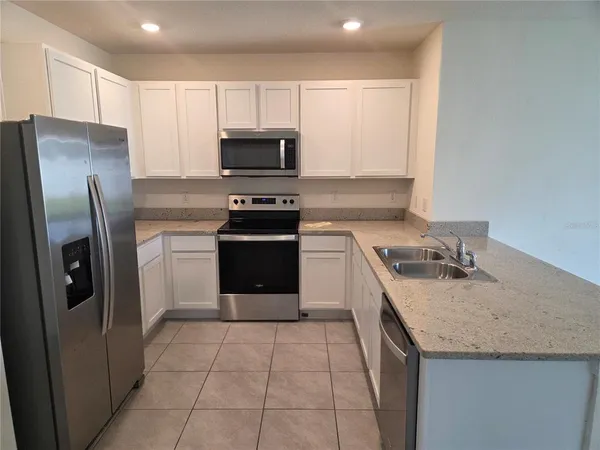 $1,900 | 17007 Blister Wing Drive, Wimauma, FL 33598