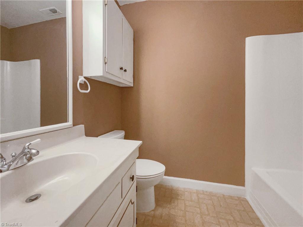 2916 Millwheel Road Pfafftown, NC 27040 - Photo 11 of 17 Gallery Image 11
