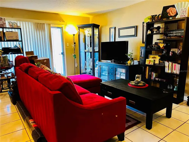 $124,900 | 2213 65th Avenue North, Unit 2213, St. Petersburg, FL 33702
