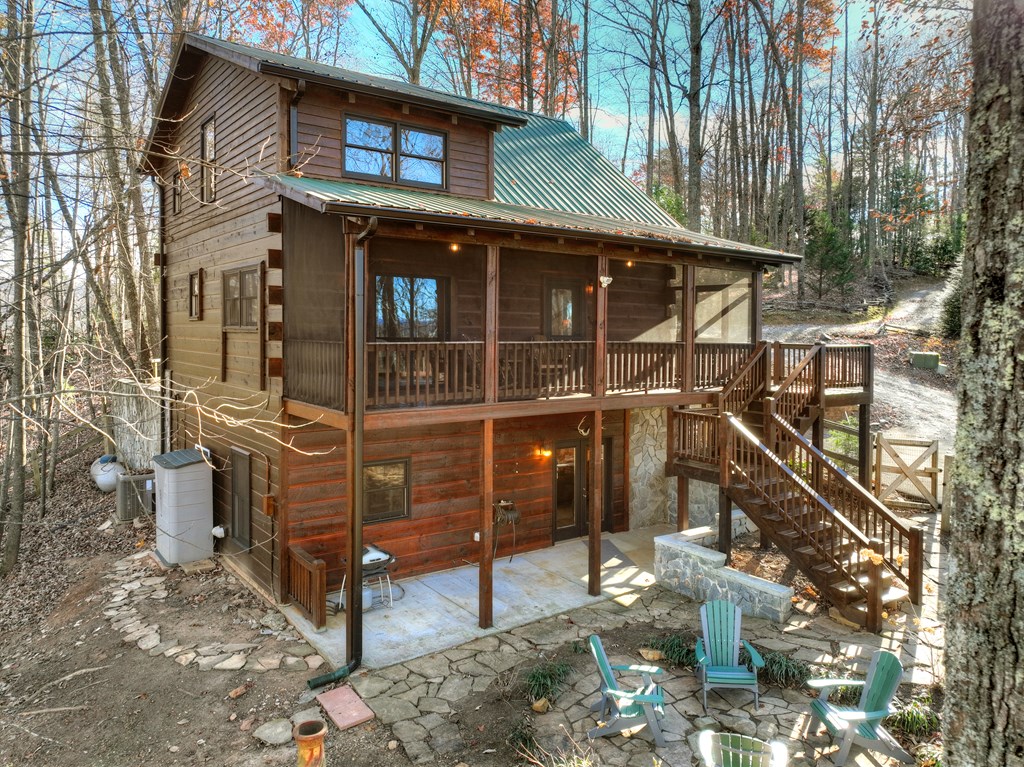 22 Running Bear Ridge Blue Ridge, GA 30513 - Photo 54 of 60 a front view of a house with parking