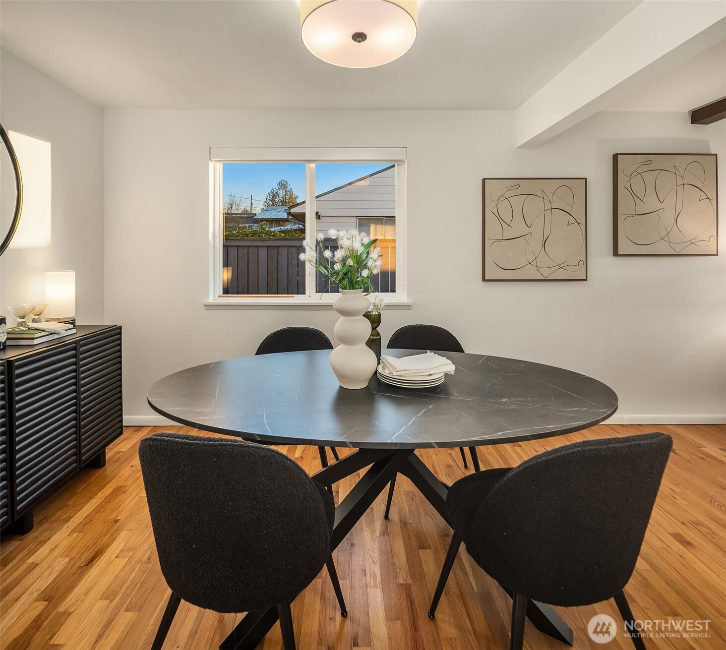 8818 22nd Avenue Southwest Seattle, WA 98106 - Photo 11 of 36