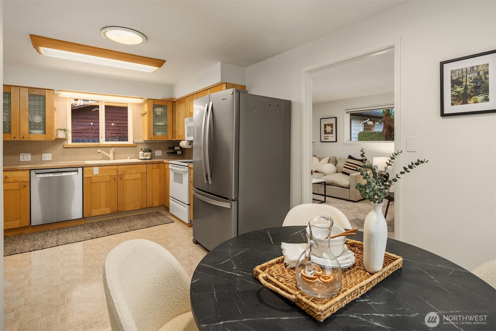 8818 22nd Avenue Southwest Seattle, WA 98106 - Photo 17 of 36